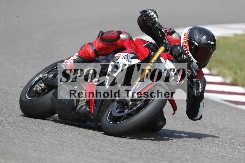 Archiv-2025/49 26.08.2025 Cornu Master School ADR/rot-rouge/67